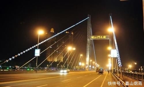 辖区面积@吉林最大的市,相当于2个沈阳,是个三线城市,曾统管日本海