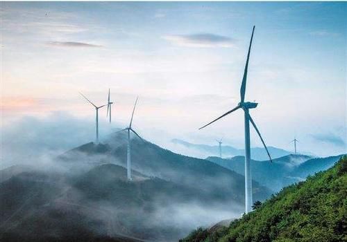  #安装#安装风力发电机，比盖一栋大楼还要复杂？中国施工队太牛