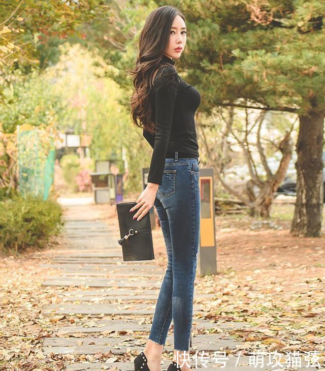  『a932』简约大气牛仔裤，修身塑形，完美比例分割显迷人女人味！
