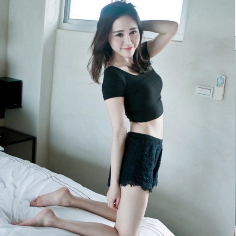 浑身上下都是“性感元素”的紧身上衣，穿上真的回头率十足