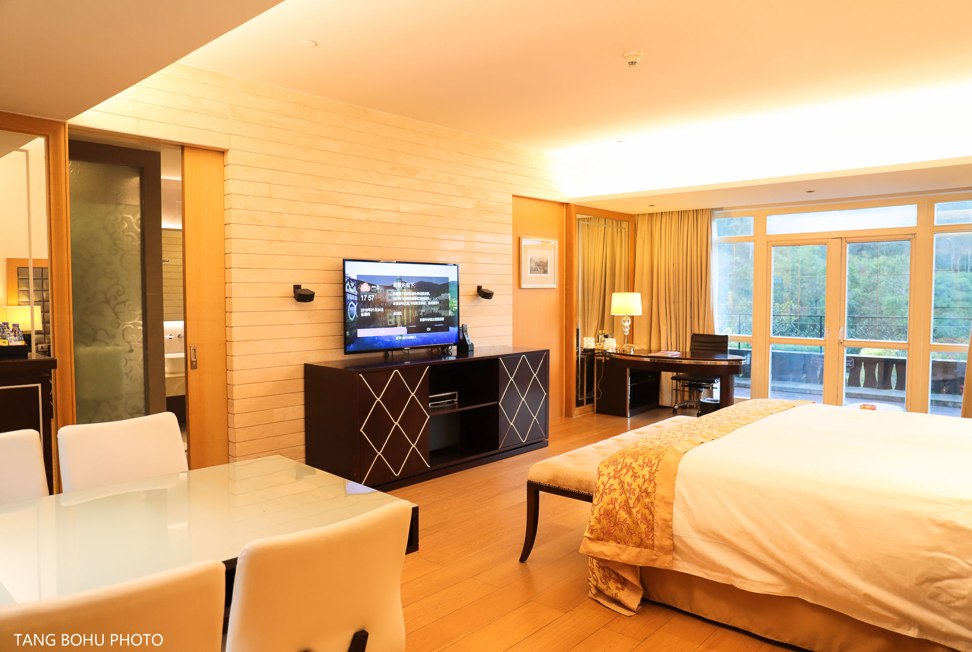 尽享深圳世外桃源的秘境之美，开启一段温泉之旅！