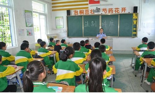 中江县公安局深入校园开展禁毒宣讲