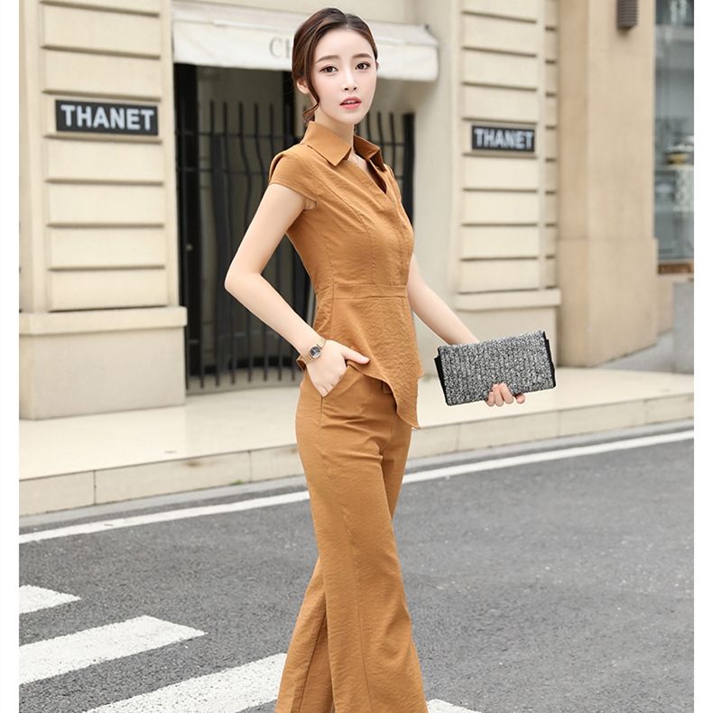 30岁女人少做家务，多打扮!学学北京阿姨这样穿，背影都美上天