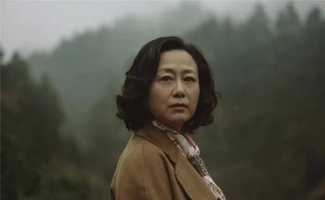 『当红』好命的吴玉芳21岁拿影后,当红时嫁运动员,夫妻恩爱32年惹人羡