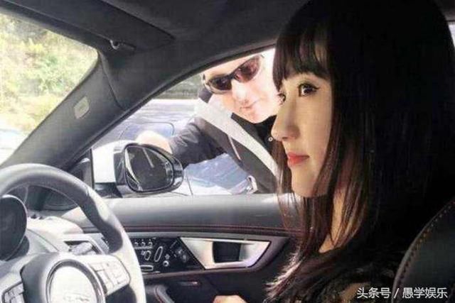 女方继赌场事件后甜笑，高云翔无罪不远？网友：狗被狗咬了