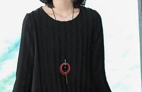 女人一旦52，最好穿嫩点，瞧瞧这时髦秋裙，优雅减龄女人味十足