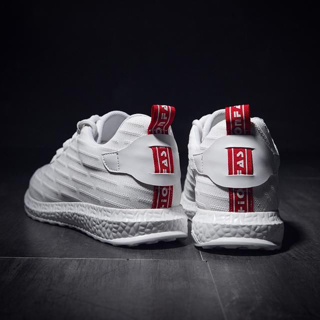 上班或聚会的男人,出门都穿这样的男鞋,从容大气没负担,贼帅气