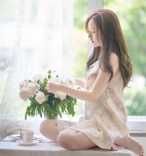  【小时】年仅15岁小女孩，出门前化妆要1小时，自称“简妆”：别人耗时更长