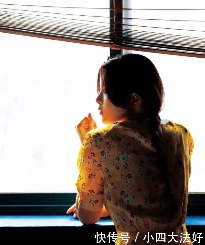  身穿：选条清新的碎花连衣裙 优雅又有女人味 小仙女范十足