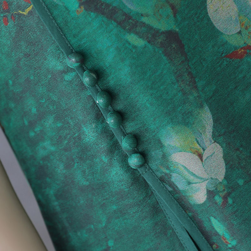 老实说!从没见过这么漂亮的真丝裙，高贵无比，比旗袍高雅，贼美