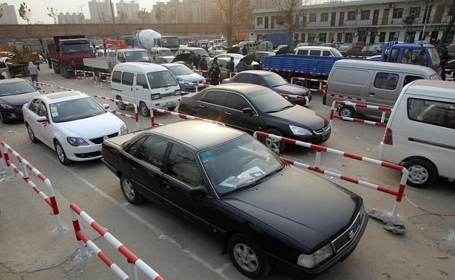 车管所好消息：年检3项新政策实施，车主：车窗终于干净了