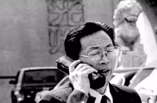  手机号码：中国第一个有手机号码的人，所有号码任他选，他偏偏