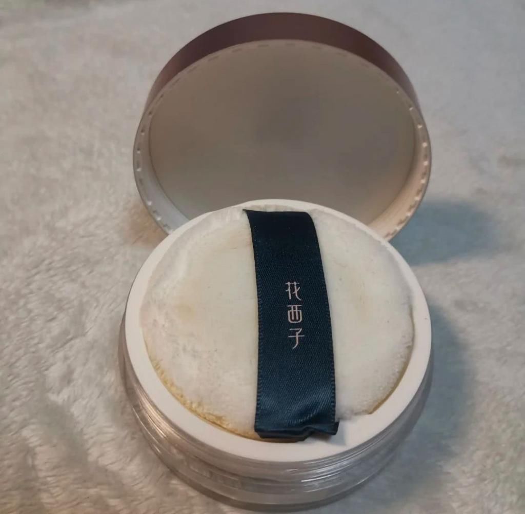  「大牌」别再交智商税啦！这几款平价定妆粉号称一点也不比大牌差，看看你用过哪个？