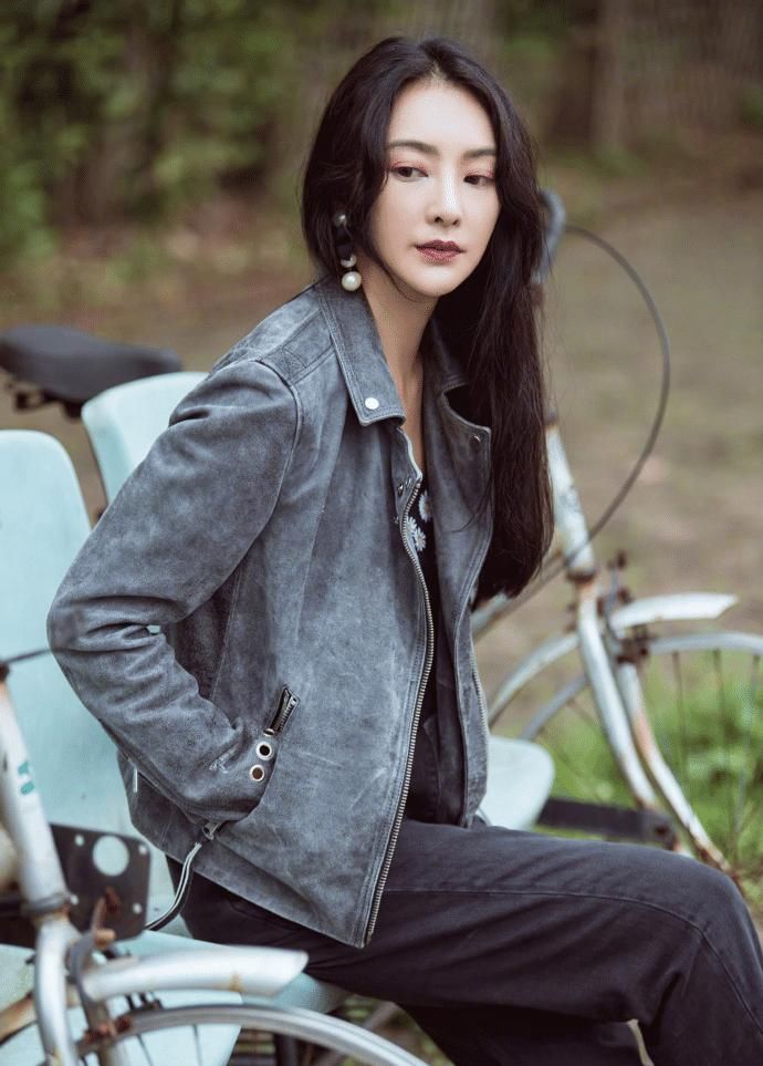  『吴速玲』曹格庆祝老婆吴速玲41岁生日，文案令人感动，结婚11年感情依旧