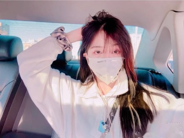  『好看』春季卫衣如何搭配才好看？我怕你看完，追着问我要链接！