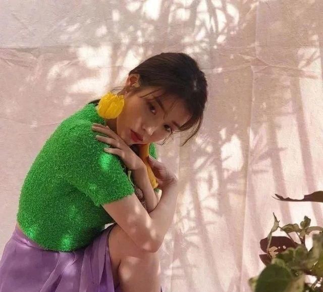  「经典蓝」今年夏天就穿这几个颜色，美炸了