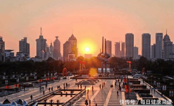 山东最“拼”的城市, 不是青岛、烟台, 外来打工人数全省第一!