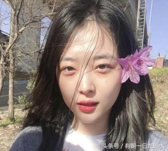 王丽坤素颜秒杀周冬雨宋祖儿林允，不愧是素颜女神，这个妆打满分