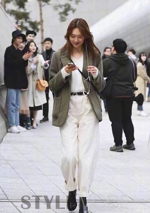  「微胖」休闲清新，又遮肉！特别符合微胖女孩的时尚早春穿搭！就在这里了