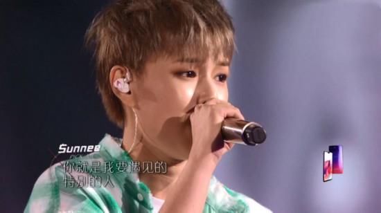 靠自己的努力打破一切谣言和传闻，终于如愿出道，网友：加油！