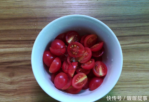 【年轻】小姨35岁仍是少女脸,就因爱吃它,美白保湿显年轻,人见人夸