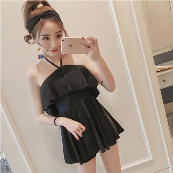 去海边度假，败家老婆穿这样的“魅惑泳衣”，不是很6但是很迷人