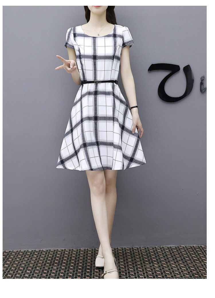 入秋换装首选连衣裙,就下面这样穿,美出新天际!气质秒杀模特