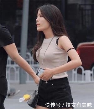 『气质』街拍柔美娇俏的小姐姐,仙女气质十足,哪一位最美