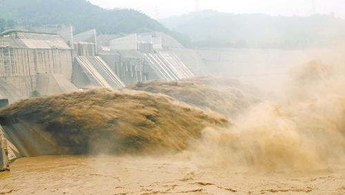  gdp|河南上半年18个市一览, 有两个城市突出, 名声在外