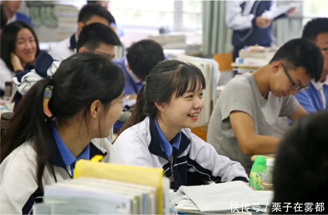 「重点大学」她高中三年被孤立,却成为“黑马”,如何逆袭的?靠这3点坚持!