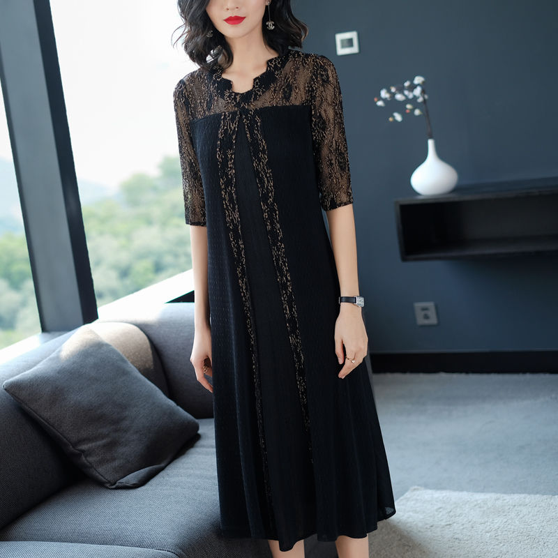 现巨流行这样的“A字裙”,谁穿谁女神,男人看了怦然心动