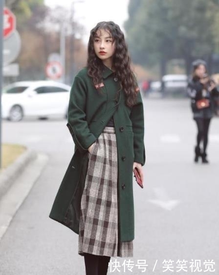 「仙女」街拍:羞涩可人的小姐姐,仙女气质十足,哪一位最美