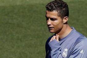 足坛大拿也烦恼, 梅西工资4000万欧元, 到手只剩1500万?