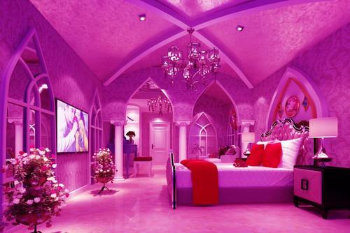 外出旅游住酒店时，尽量不要选择情侣套房，存在极大的安全隐患！