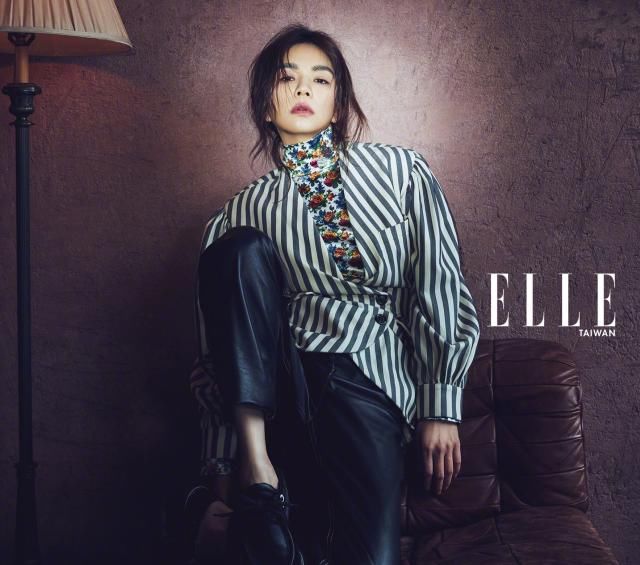  【气质】曾经的“假小子”Ella已为人妻，华丽变身超气质，日常穿搭女人味十足