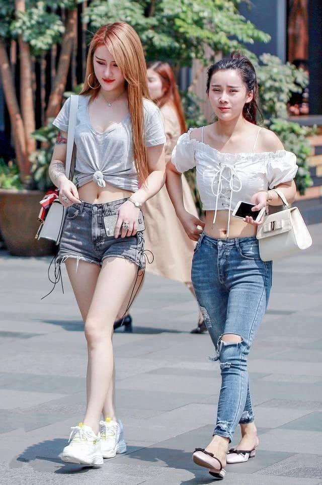 街拍: 身材好的小姐姐颜值一般不会差, 个个是女神!