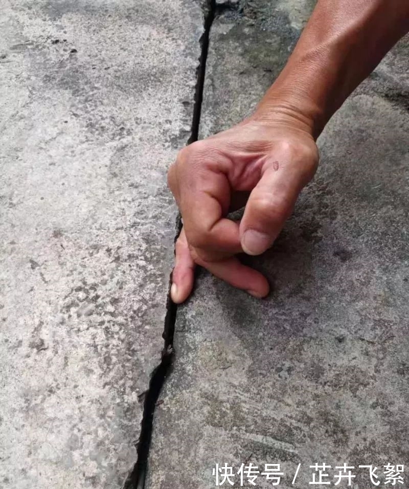  小区|柳州一楼盘施工，隔壁小区地裂楼沉遭居民质疑，相关部门这