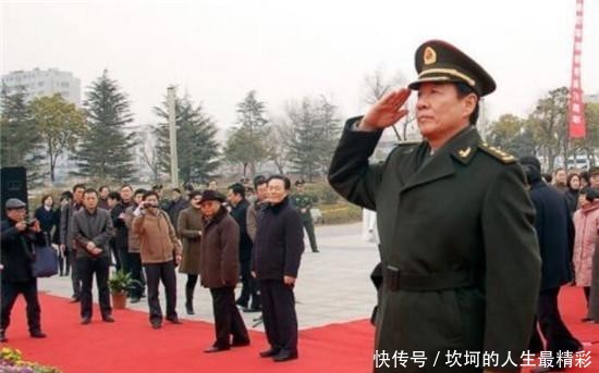 他隐姓埋名40年儿女不知其身份，借钱住院身份曝光，惊动军方