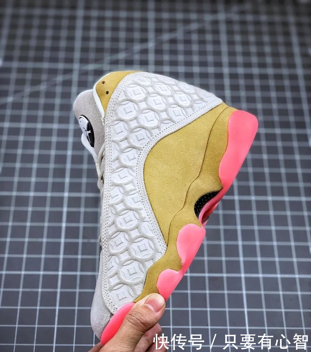  『信物』这个庚子年需要一点“信物”！AJ13 “CNY” 中国铜钱限定开箱测评！