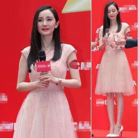 杨幂最会穿裙子，无人能敌，太美丽