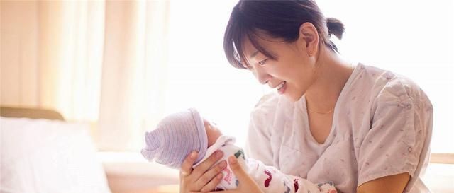与陌生人@5岁孩子被拐走,进入小巷后说了几句话,人贩子吓得拔腿就跑