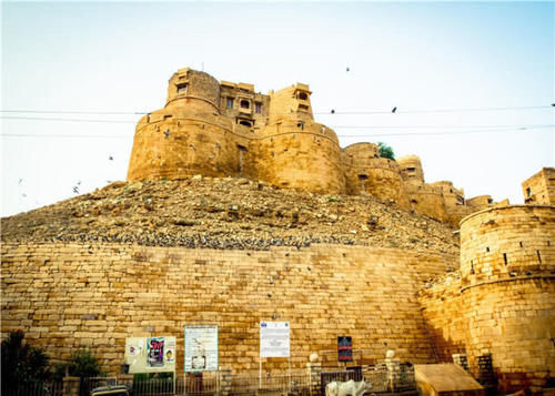 藏在无际沙漠中的黄金之城,印度视其为宝贝,还派重兵把守