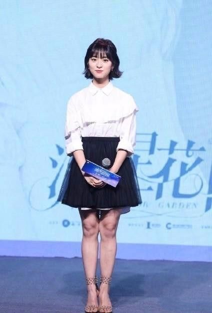 沈月长了21岁的清纯脸，41岁的麻花腿！