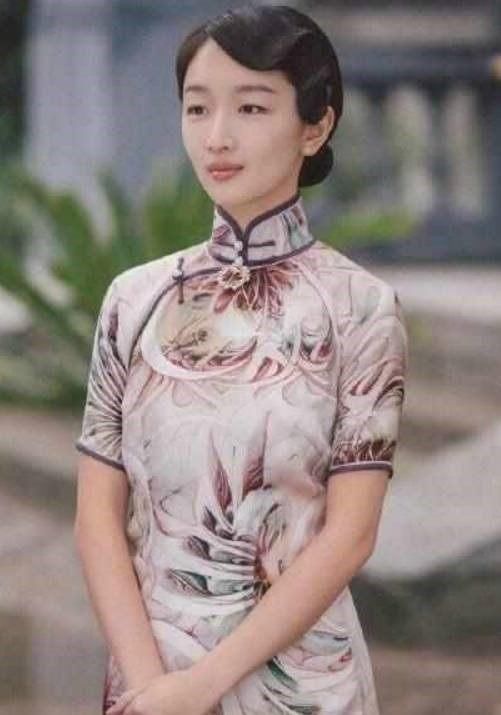 穿旗袍最好看的十大女星，赵丽颖第三热巴第五，第一美若仙人