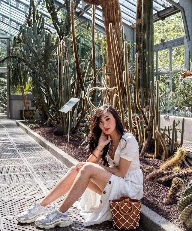 运动鞋■腿粗身高158cm，却靠穿搭增高10cm+！轻熟风的样板教材来了！，史上最省钱亚裔博主