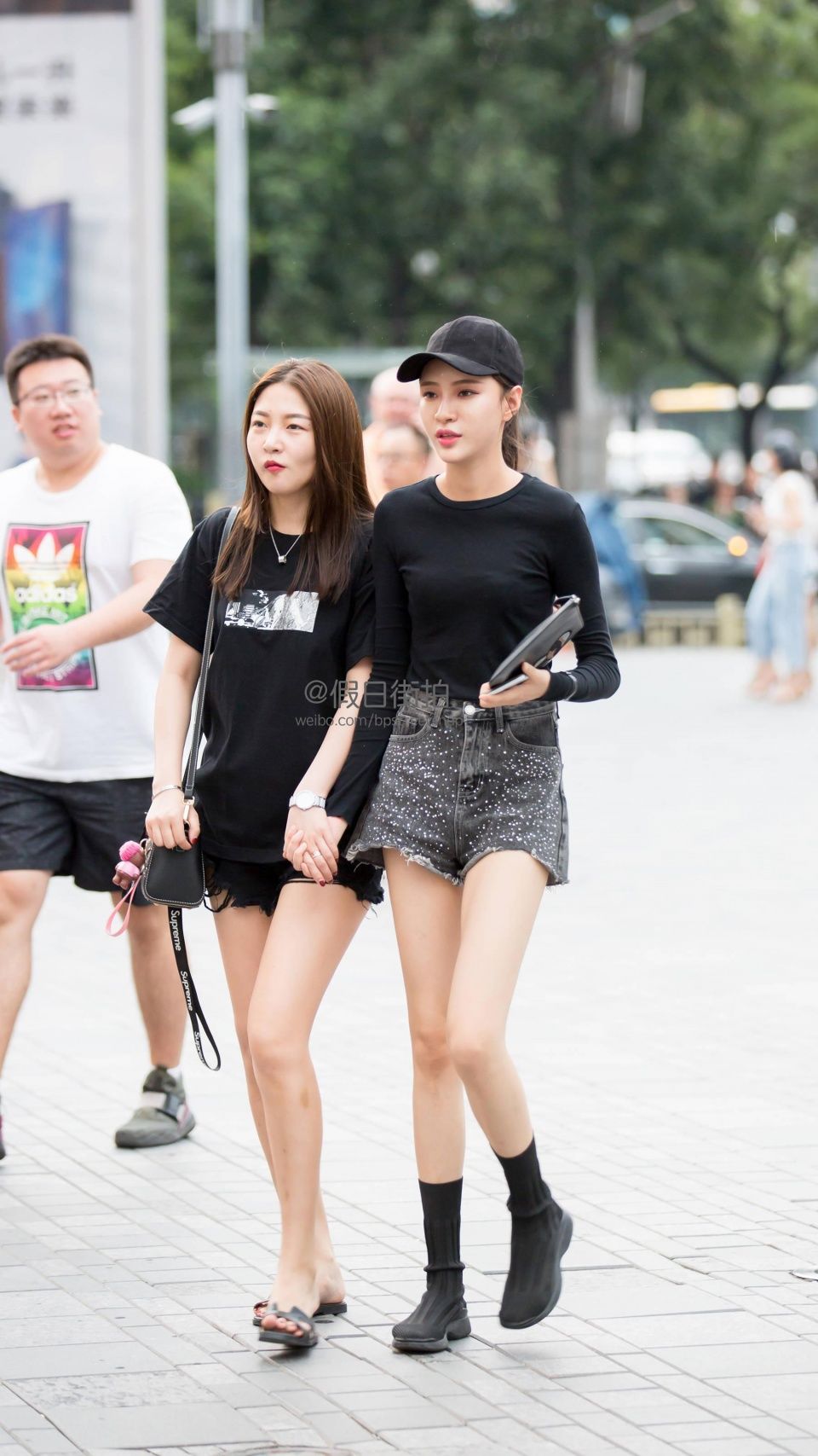 一点点街拍：街拍闺蜜，性感、妩媚、时尚、大方，形形色色