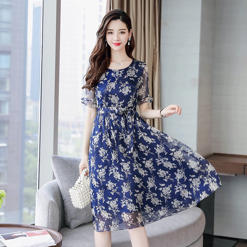 真刷新了我的认知!这连衣裙真能改变我的气质，洋气清新美丽吸睛