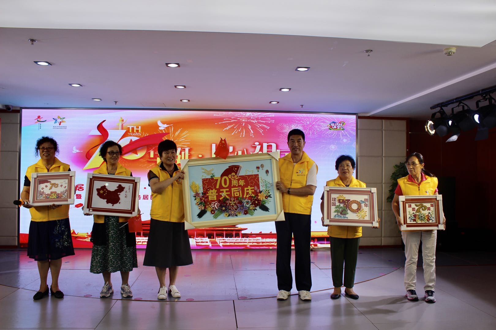  【社区】咱家的国庆|西花市南里西社区“小记者”讲述北京地铁史