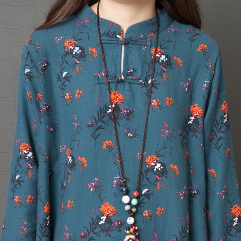 假如你不止51岁，要穿年轻点，棉麻秋裙+裸鞋，美得令人着迷