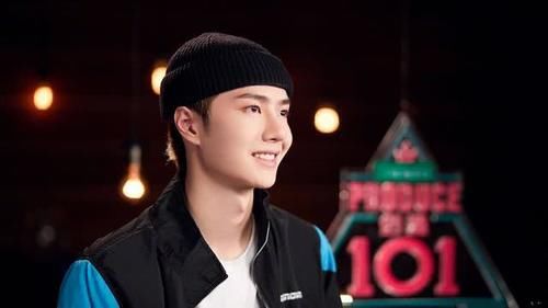 王一博水中唱跳图片